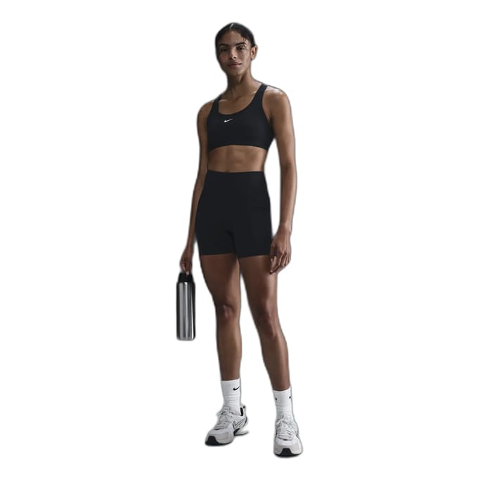 Damesshort Nike Universa