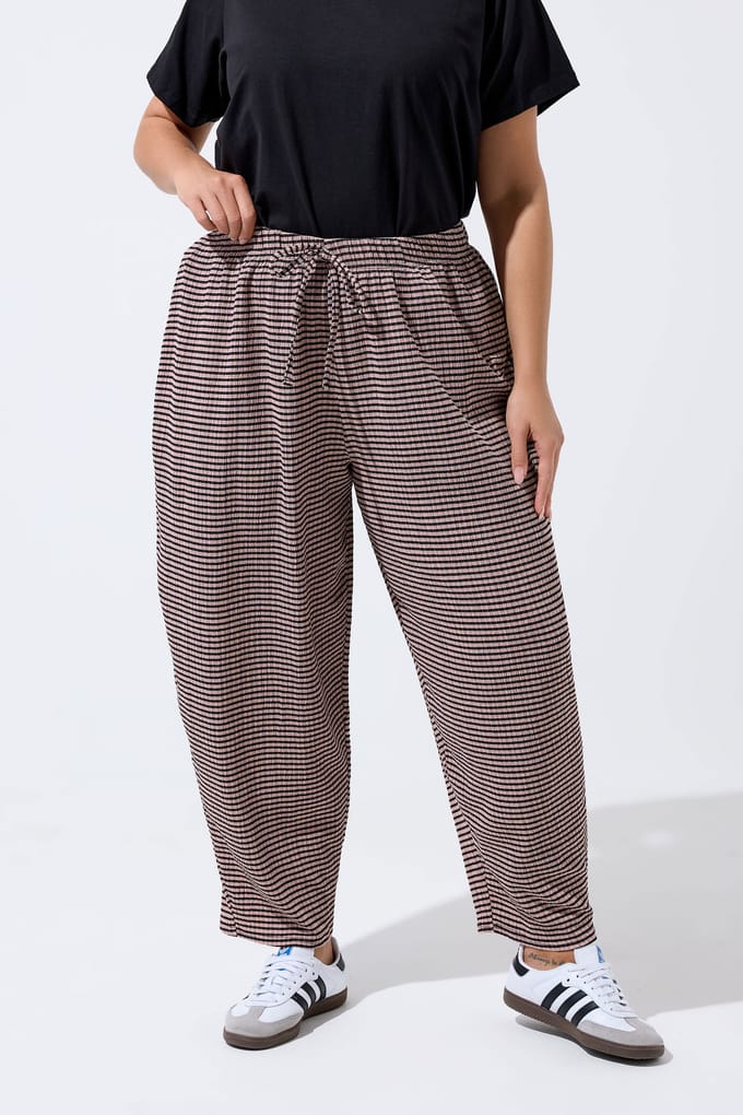 Limited Collection Roze Gingham Crinkle Wijde Pijpen Broek Size 46