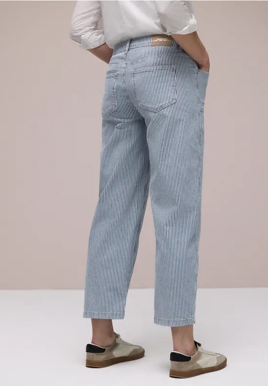 Straight Legs jeans