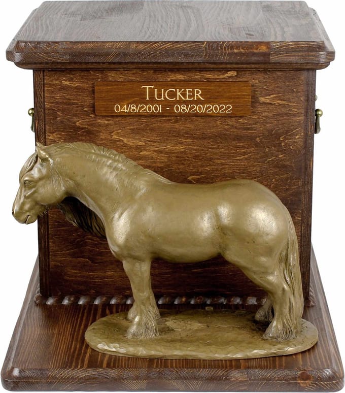 Urn voor paardenas met beeldje - gepersonaliseerd voor Fell Pony