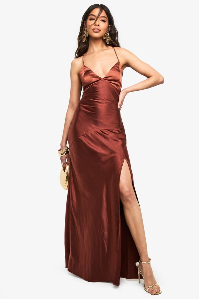 boohoo Dames Satijnen Cross Back Maxi Slipjurk | Chocolate | Maat: 16