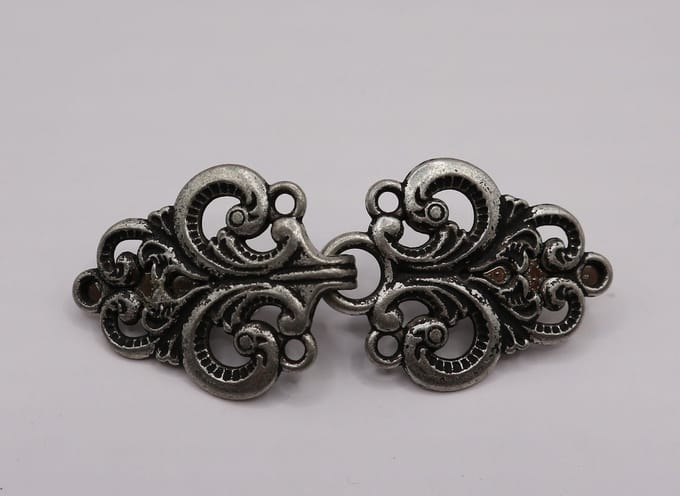 Frutsels by Es - vestclip - elegant - oud zilverkleur