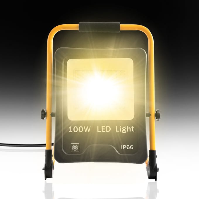 LED Bouwlamp 100W 8000LM – LED Werklamp IP66 – Warm Wit 3000K – 3m Kabel met Stekker – Binnen & Buiten