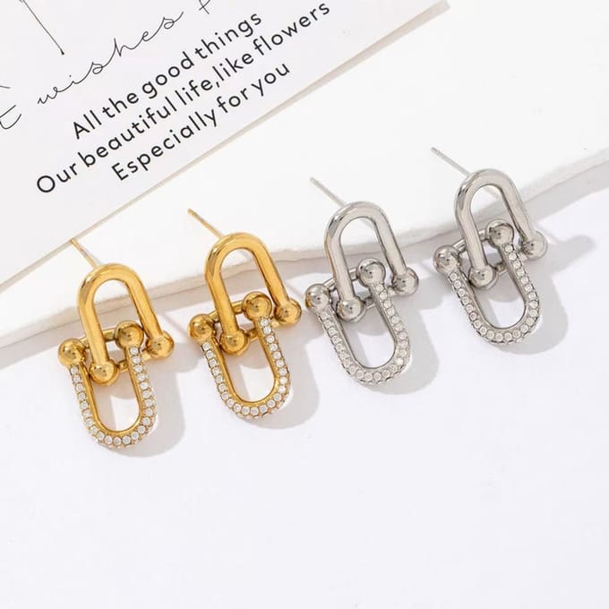 Oorbel Bold Link- Hoefijzer strass- goudkleur