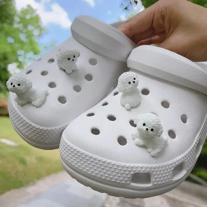 3D Leuke Mini Puppy Schoen Decoratie Set Afneembaar Doe-het-zelf Bichon Frise Hond Figuurtjes Accessoire, Gebruikt Voor Klompen, Vakantiefeest Cadeaus gray