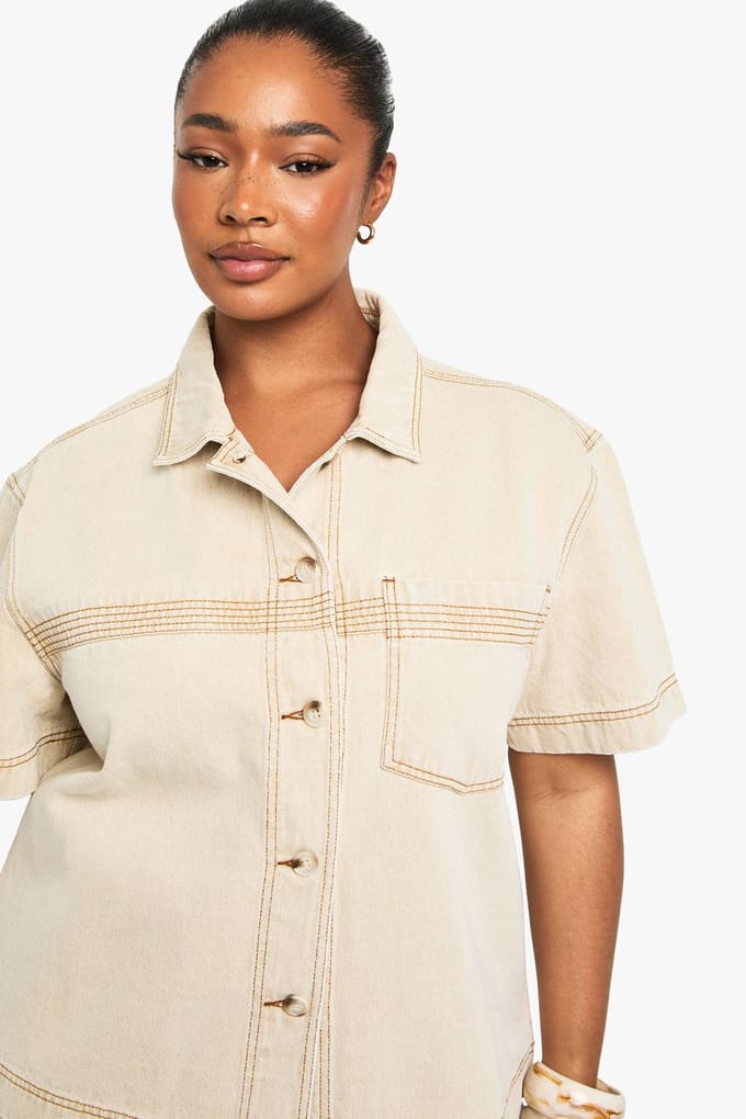 boohoo Dames Plus gewassen steekdetail denimhemd | Zand | Maat: 48