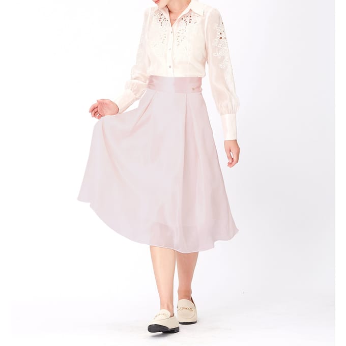 Uitlopende organza en satijnrok