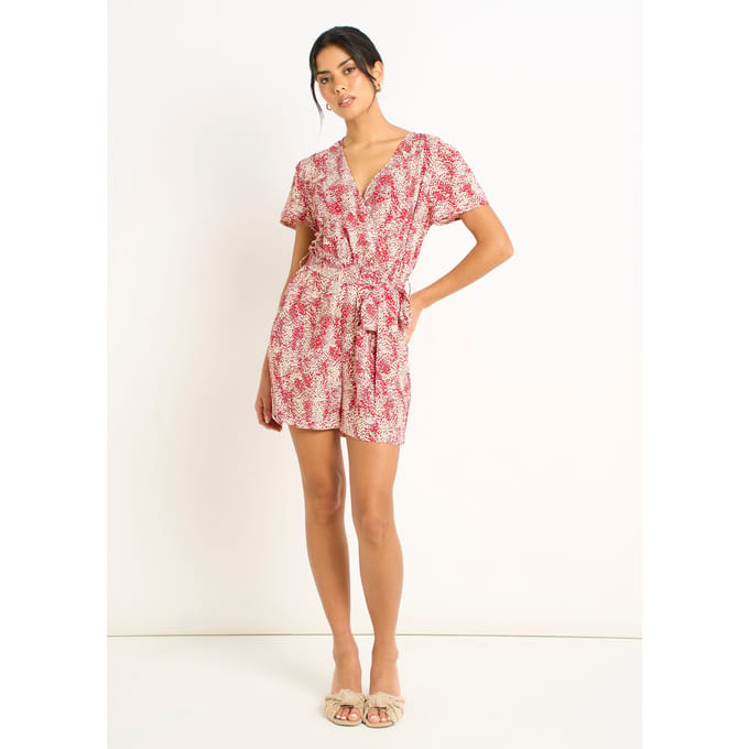 Rode abstracte dierenprint playsuit met overslag en ceintuur