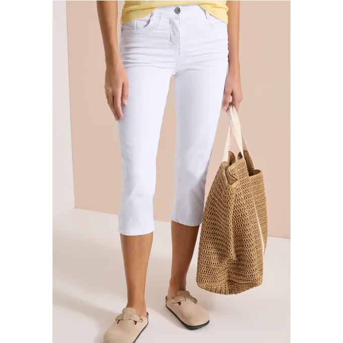 3/4 Slim Leg jeans in Slim Fit