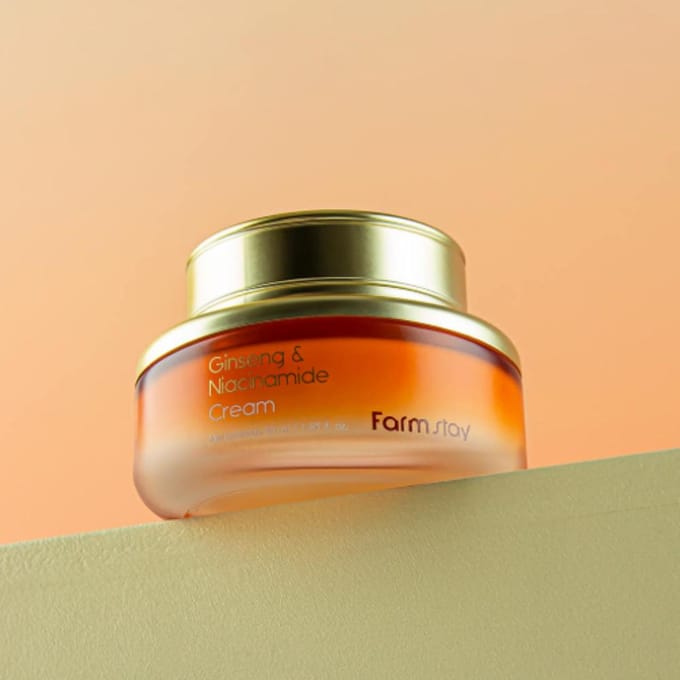 Crème Ginseng & Niacinamide Farmstay 55ml – Hydratant & Éclaircissant brown