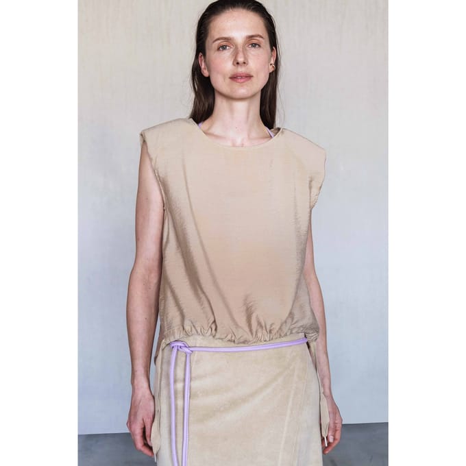 Humanoid Elijah Coconut Maat: M | Mouwloze Tops Outlet | Dames | Beige