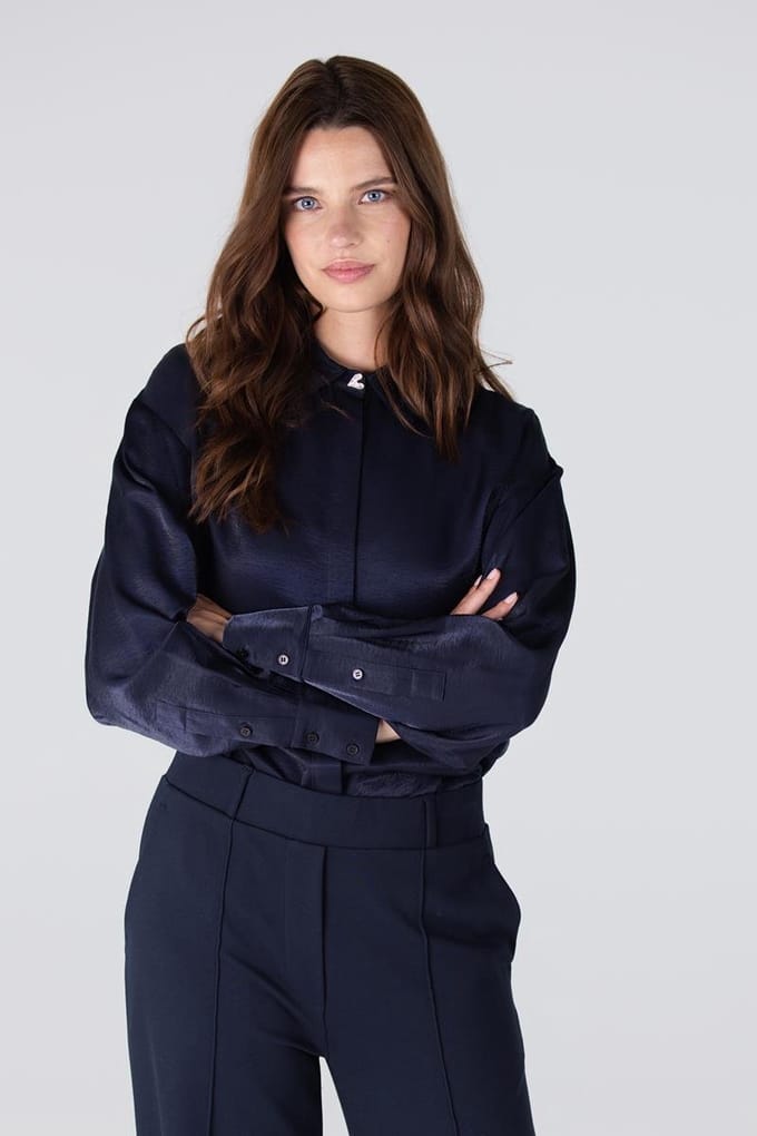 Jansen Amsterdam Dolores glanzende blouse | Donkerblauw