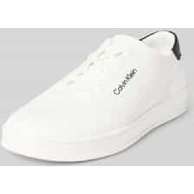 Sneakers met labeldetails en vetersluiting