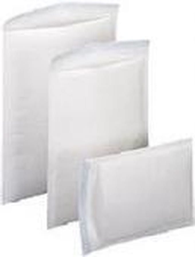 Luchtkussen enveloppe - bubbel enveloppe wit -  120x215mm B-12 - 100 stuks