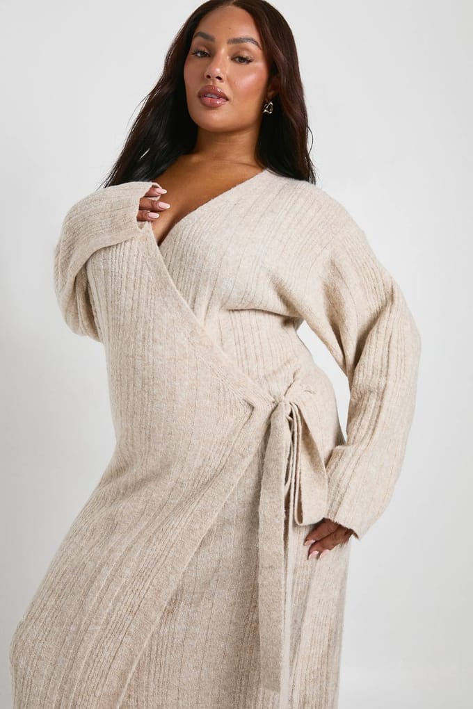 boohoo Dames Plus Lichtgewicht Mixed Rib Wrap Jurk | Taupe | Maat: 52