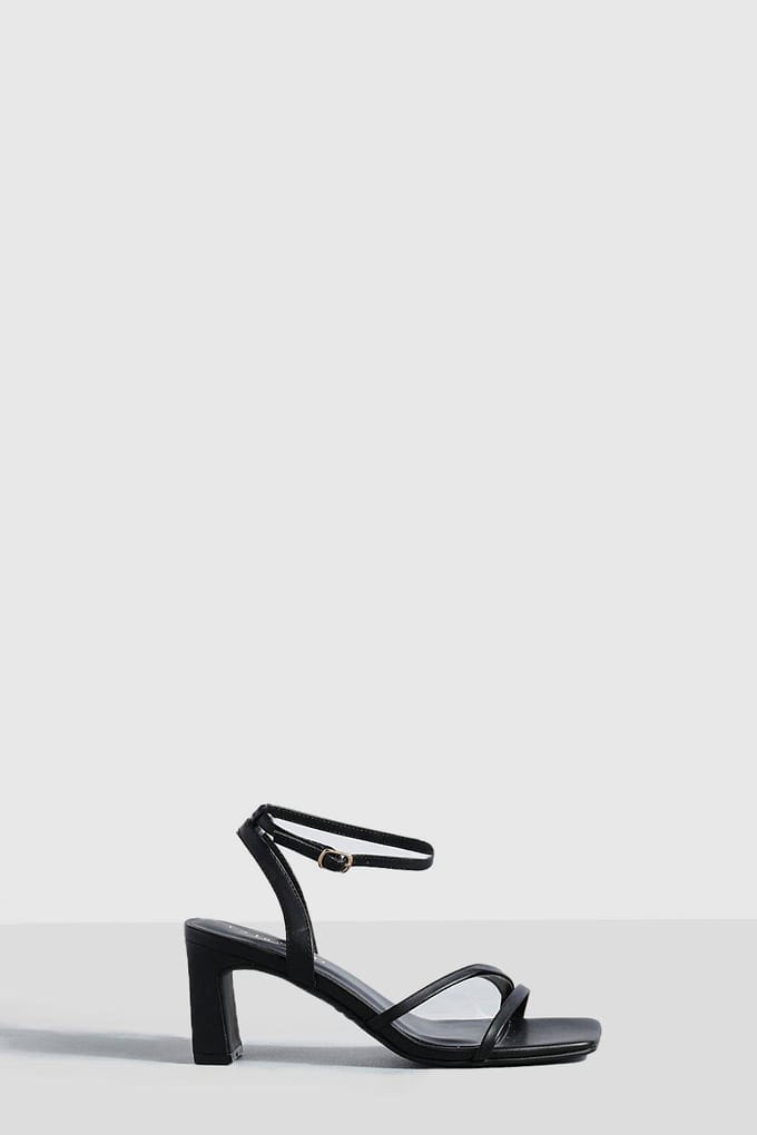 boohoo Dames Basic Low 2 Part Heels | Black | Maat: 3
