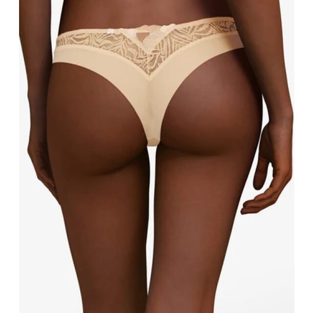 Chantelle Montaigne String Roze 38