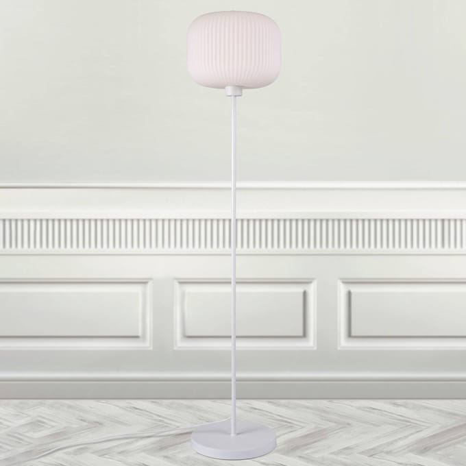 Nordlux Vloerlamp Milford met witte kap van glas
