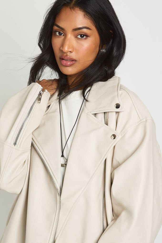 boohoo Dames Super oversized bikerjasje met ceintuur | Stone | Maat: 12
