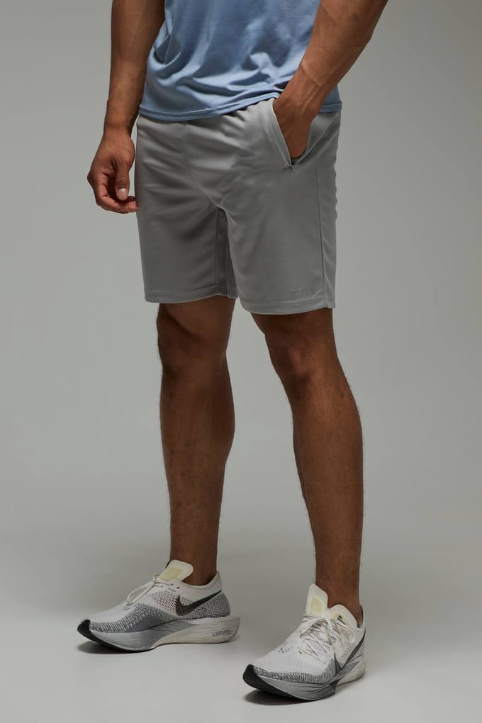Man Active Zip Pockets 7inch Basic Training Short | Light Grey | Size Small