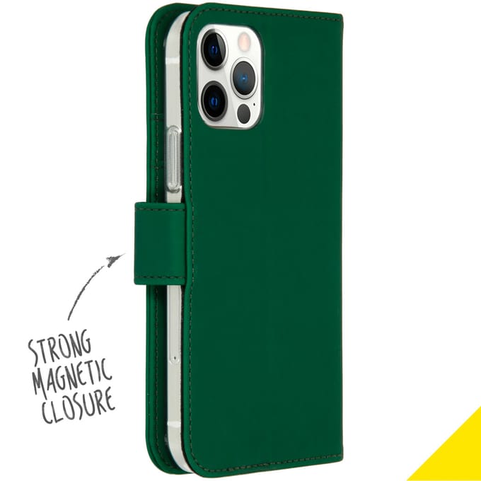 Accezz Hoesje - Geschikt voor Apple iPhone 12 Pro / 12 - Wallet Softcase Bookcase - Groen