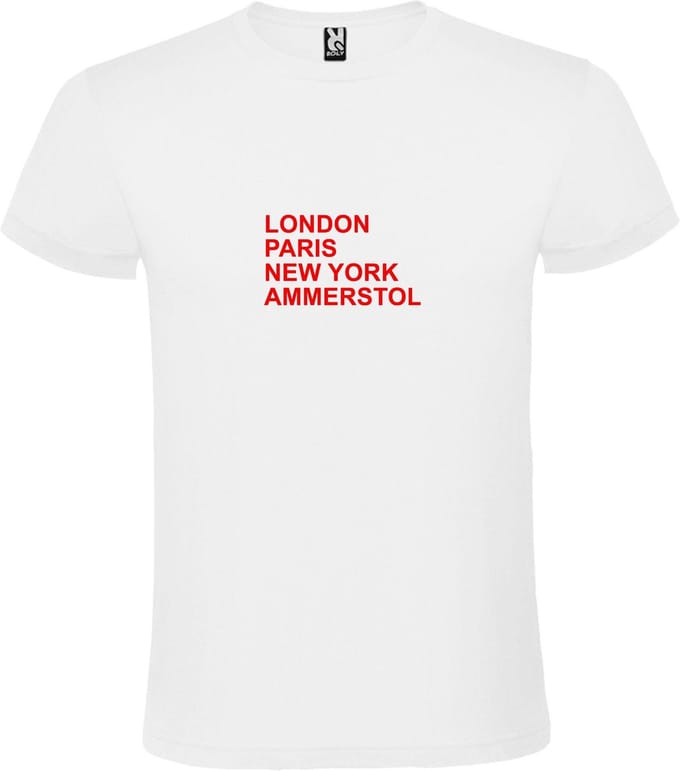 Wit T-Shirt met “ LONDON, PARIS, NEW YORK, AMMERSTOL “ Afbeelding Rood Size M