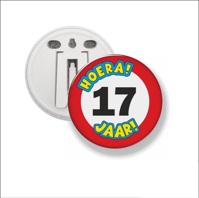 Button Met Clip 58 MM - Hoera 17 Jaar