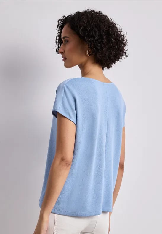 Shirt met boothals en schouderdetails