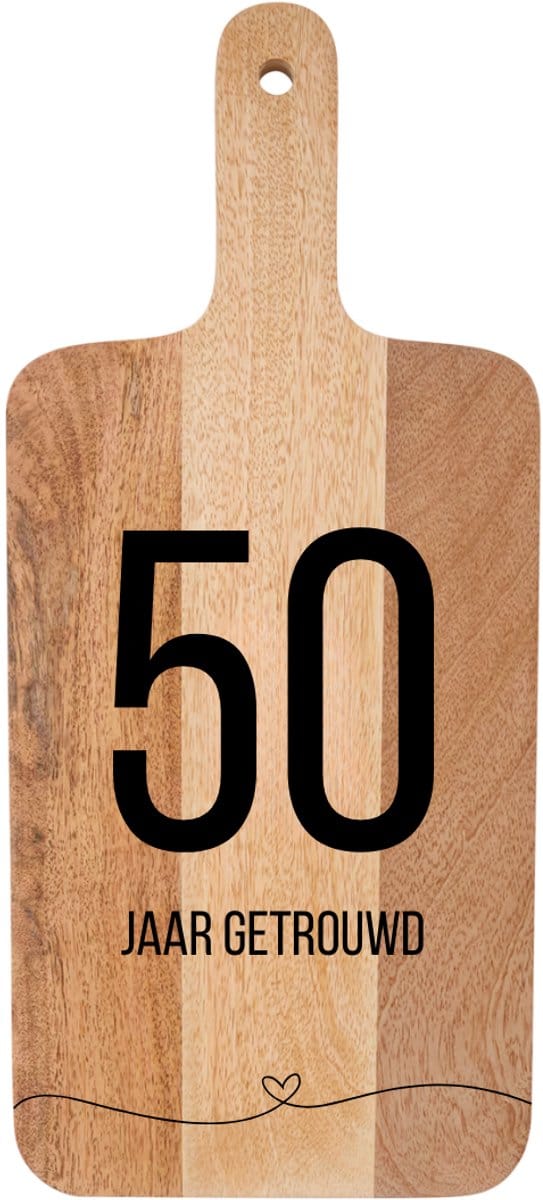 Jubileum Borrelplank met Handvat 46 x 20 cm - Bamboe - 50 jaar getrouwd - Serveerplank - Hapjesplank - Kaasplank - Cadeau tip!