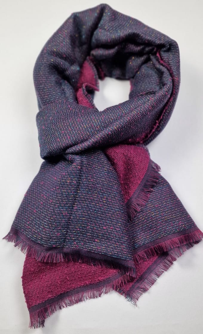 Wintersjaal met gekleurde glitters en 2 kanten / kleuren