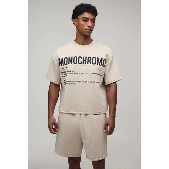 Oversized Boxy Bonded Scuba T-shirt & Relaxed Short Set Met Hoogopgebouwde Rubberprint | Stone | Size Medium
