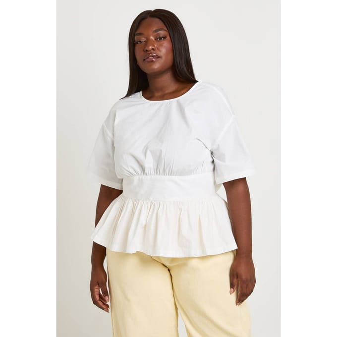 boohoo Dames Plus Peplum Top Met Getailleerd Middel Detail | Wit | Maat: 44