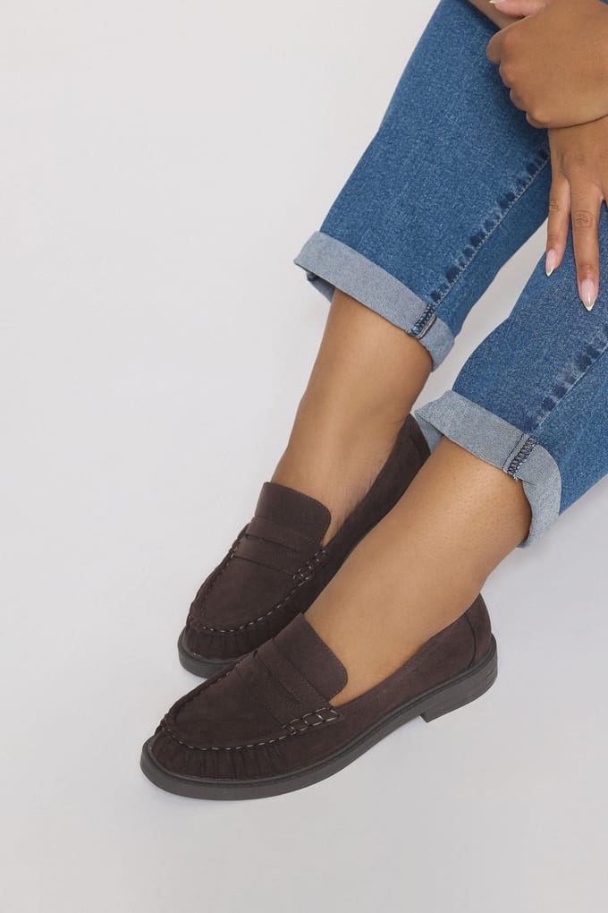 Yours Chocoladebruine Loafers Van Imitatiesuède Met Gerimpelde Voorkant En Extra Brede Eeepasvormsize 39EEE