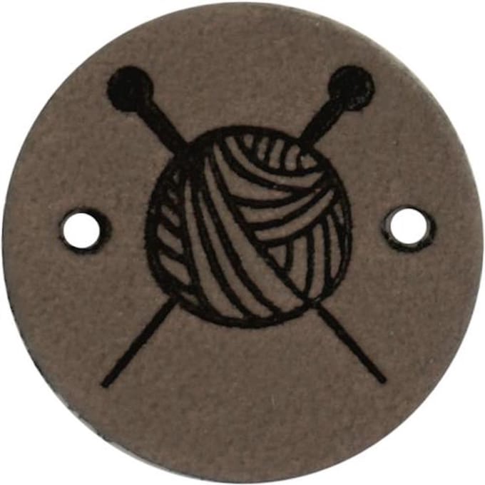 Durable Leren Label met Bolletje Wol en Breinaalden – 2 cm – Set van 2 Stuks