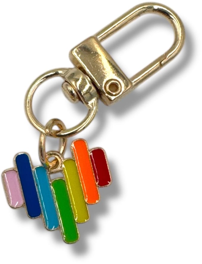 Regenboog Hart Sleutelhanger – Goudkleurig | Kleurrijk & Stijlvol Statement