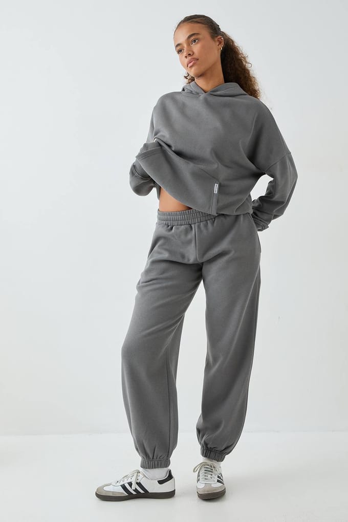 Dames DSGN Studio Oversized Cuffed Jogger | Charcoal | Maat: Medium