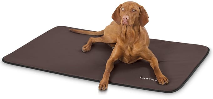 Knuffelwuff kunstleer hondenmat Cheyenne XL 105 x 73cm bruin