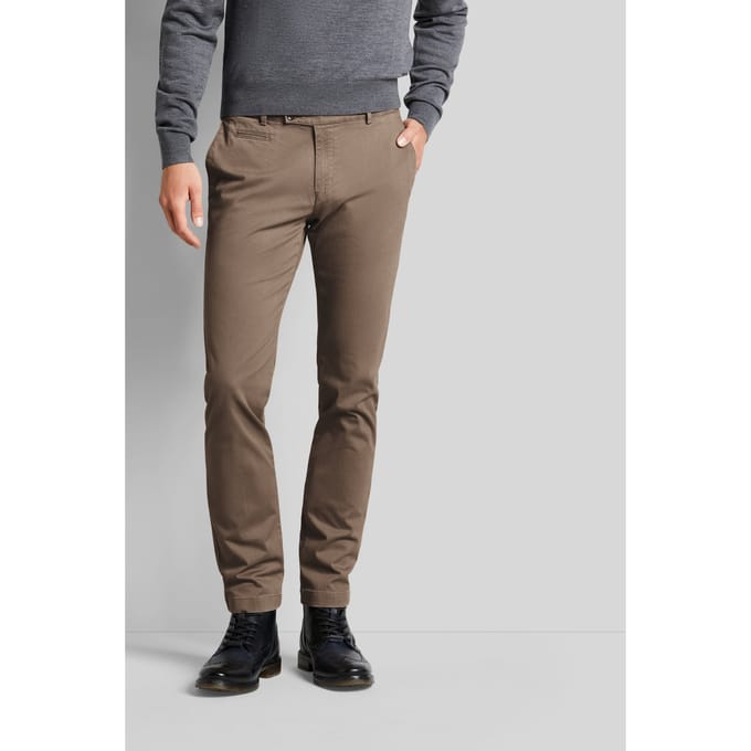 Bugatti Herren Chino-broek met een licht gebruikte look