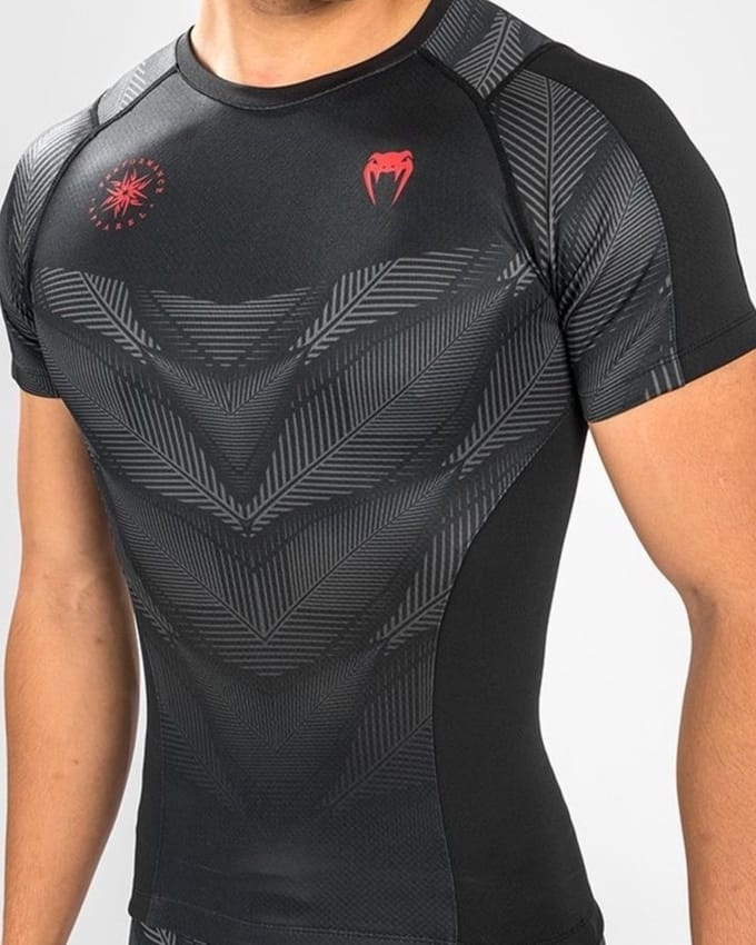 Venum PHANTOM Rash Guard S/S Zwart Rood - XL