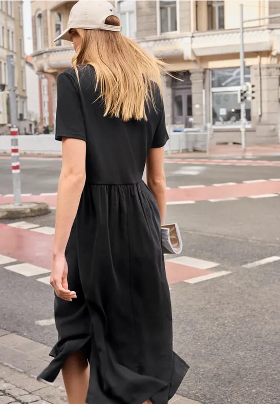 Midi-jurk met ronde hals en structuurmix