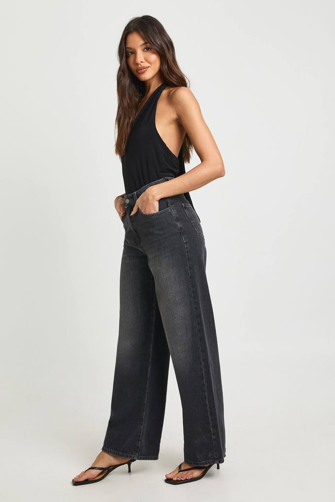 boohoo Dames Basics Hoge Taille Wijde Pijpen Jeans | Washed Black | Maat: 14/32L