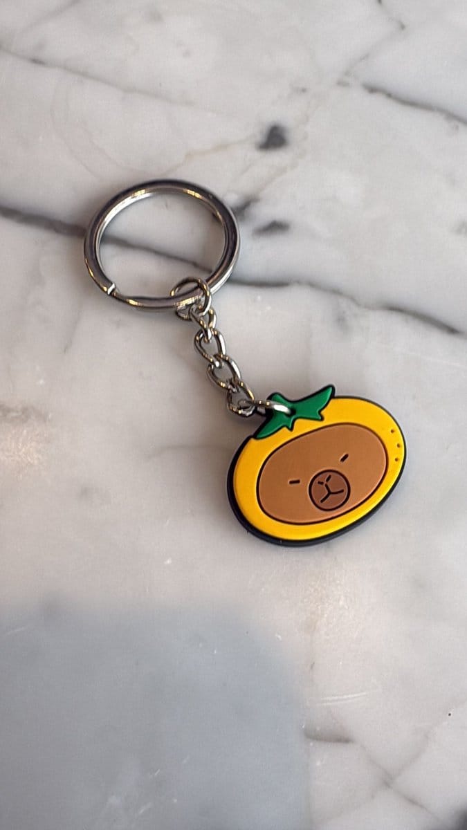 Akyol Capybara Sleutelhanger – Schattig Knaagdier - Accessoire – Capybara Cadeau - capybara sleutelhanger - knaagdier