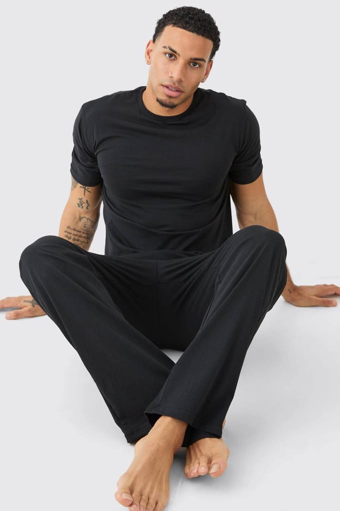 T-Shirt & Trouser Lounge Set | Black | Size Medium