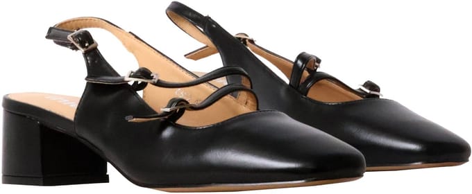 Inia-pumps met riempje