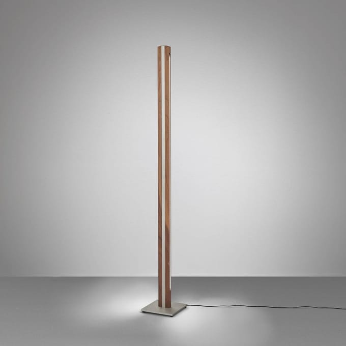 Quitani Elis LED vloerlamp, walnoot/nikkel