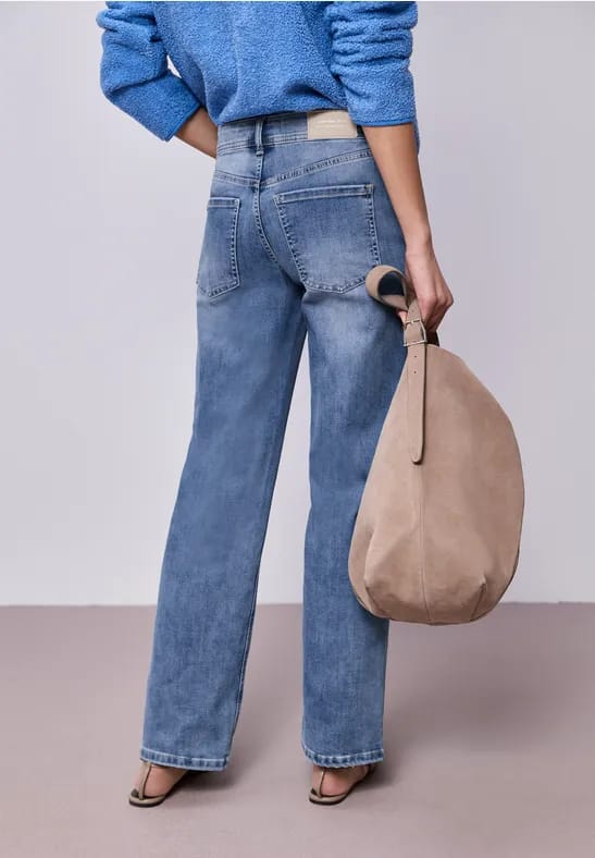Straight Legs jeans