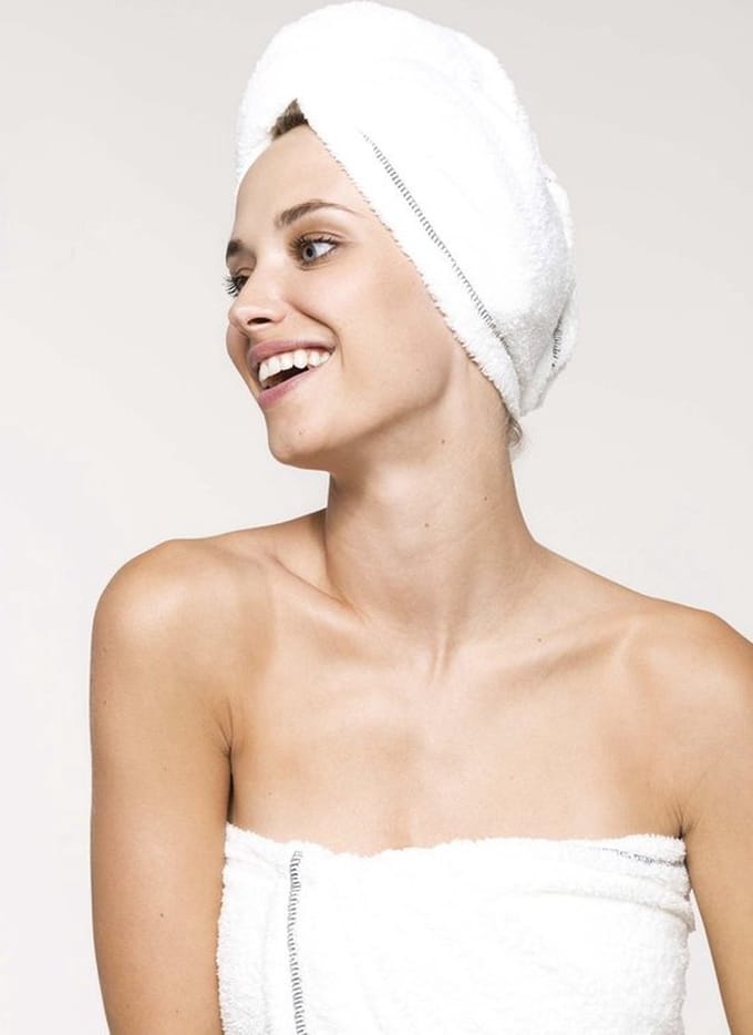 Jumada's Sneldrogende handdoek - Droger handdoek - Tulband - Wit - Knoopsluiting - 30x70 cm