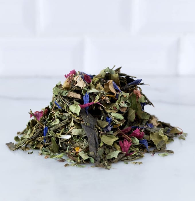 Minty Moringa – Groene Thee | Moringa, Munt, Zonnebloemblad, Korenbloem | 70g Losse Thee