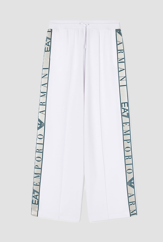 witte vrouw technische stof broek