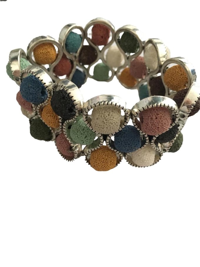 Petra's Sieradenwereld - Armband infinity met gekleurde lava kralen (29)